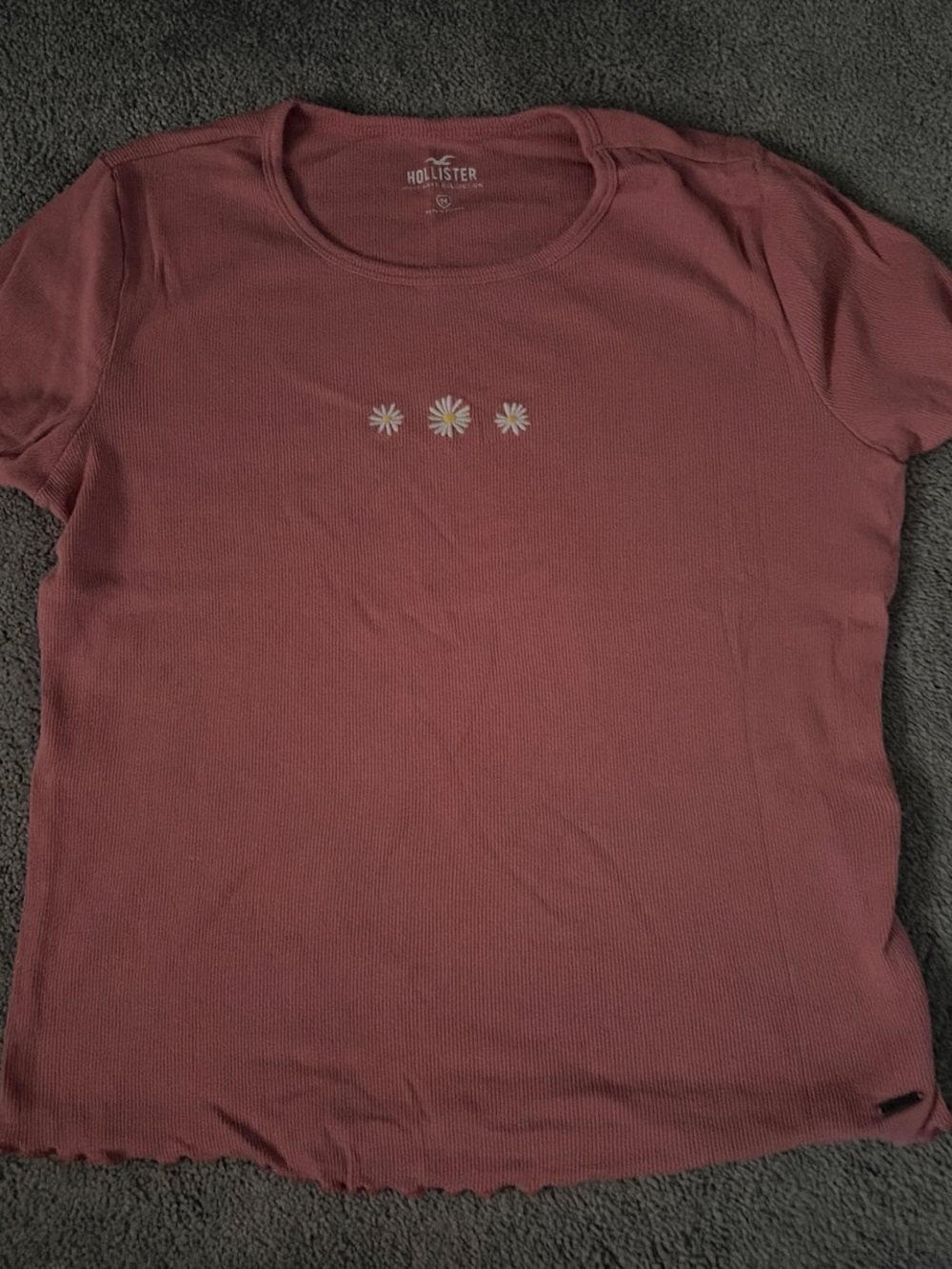 Hollister Mauve Ribbed Short Sleeve Tee with Daisy Embroidery